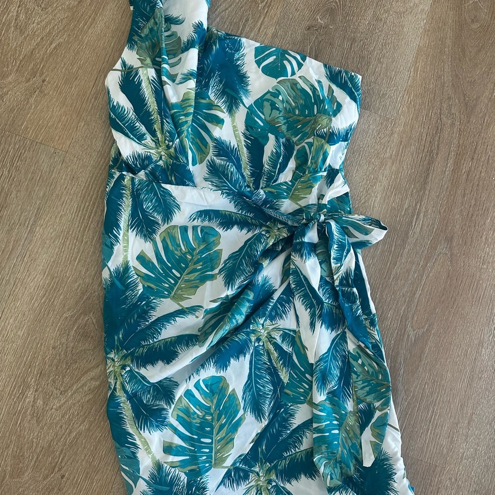 Tropical leaf print dress